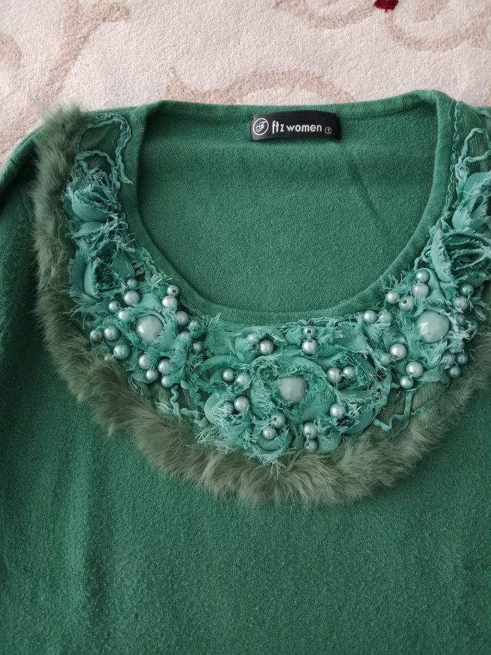 Yeşil Kürklü Nakışlı Triko Kazak - Görsel 5