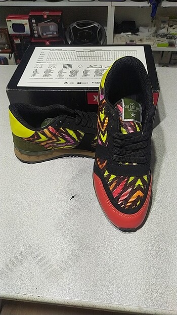 42 Beden kırmızı Renk Valentino Spor Ayakkabı 