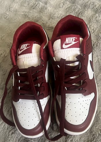 Nike Bordo Kadın Nike Süet Spor Ayakkabı