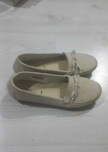 Bej Süet Fiyonklu Kadın Dolgu Topuk Babet - Görsel 2