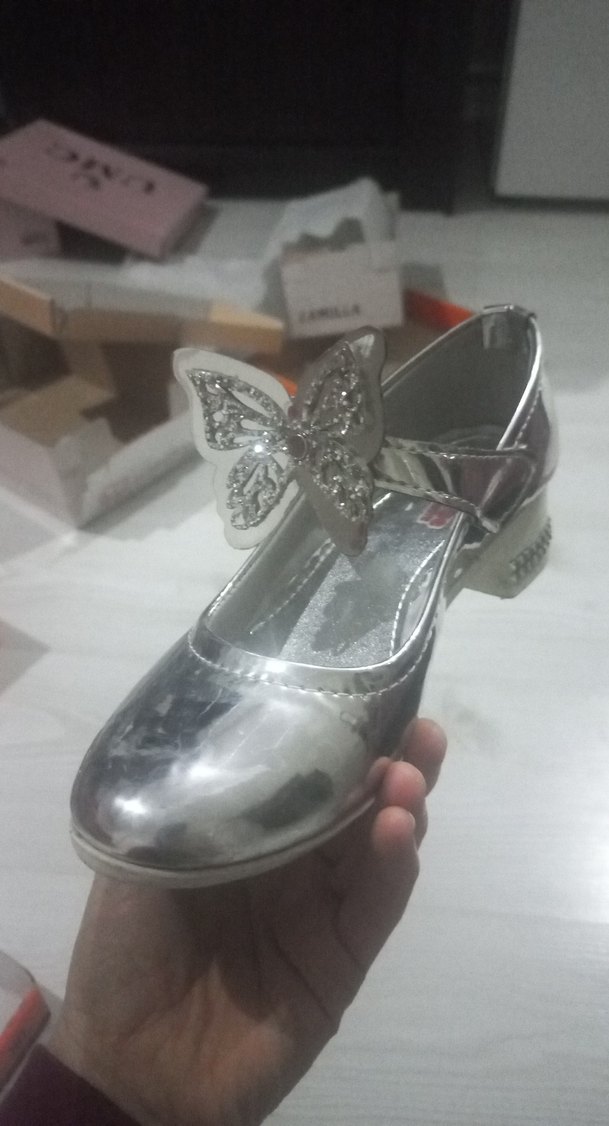 Gri Parlak Kız Çocuk Babet Fiyonklu - Görsel 3