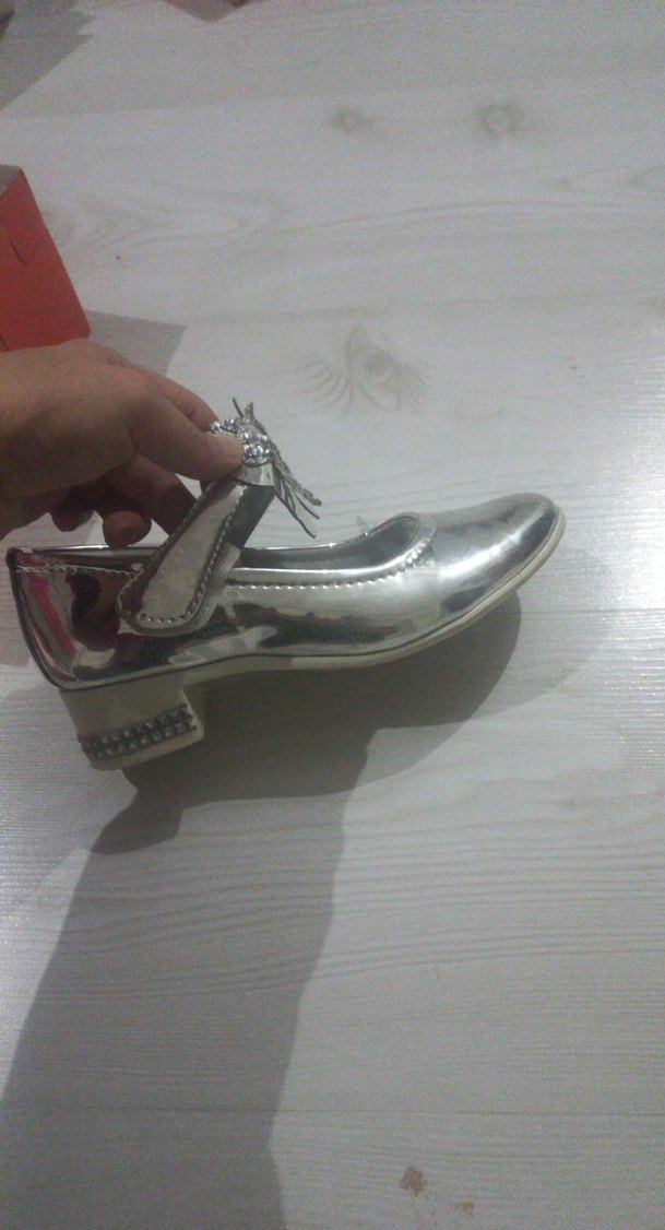 Gri Parlak Kız Çocuk Babet Fiyonklu - Görsel 2