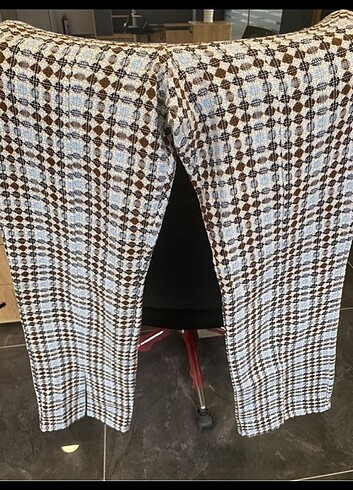 Zara Tüvit pantolon yırtmaçlı