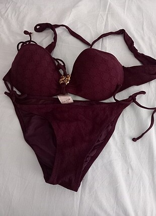 Bikini bordo 