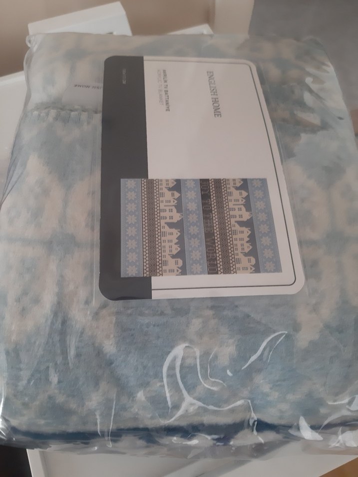 English Home Desenli Akrilik TV Battaniyesi - Görsel 5