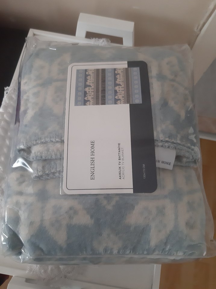 English Home Desenli Akrilik TV Battaniyesi - Görsel 2