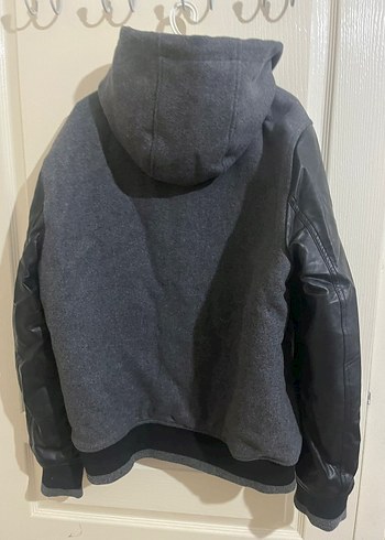 Gri Deri Kollu Kapüşonlu Fermuarlı Ceket - Görsel 3