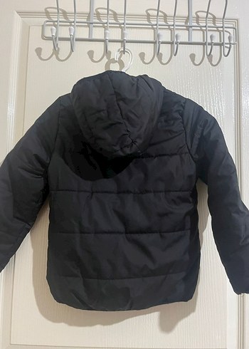 Erkek Çocuk Siyah Fermuarlı Kapüşonlu Mont - Görsel 2