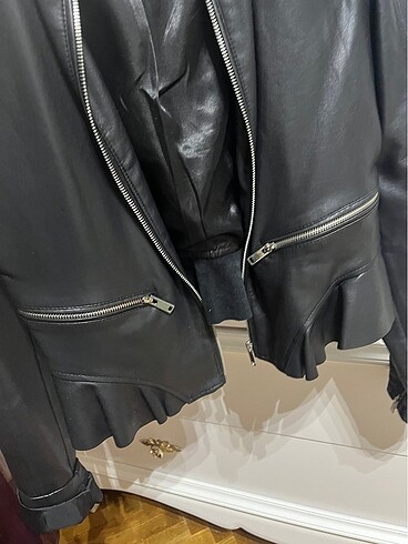 m Beden Pull and bear deri ceket
