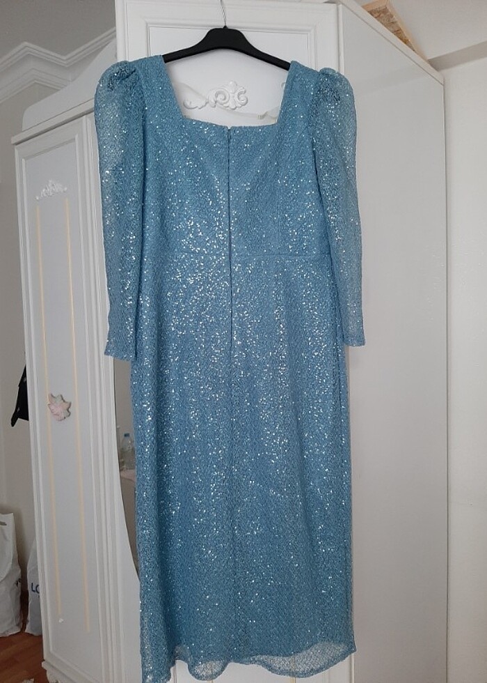 are Yaka Astarlı Yırtmaçlı Uzun File Kol Elbise - Görsel 4