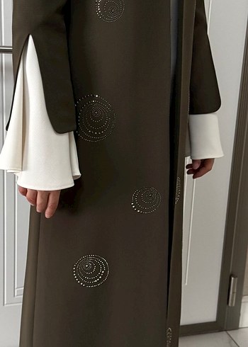 Uzun Kollu Yeşil Nakışlı Uzun Ceket Elbise - Görsel 2