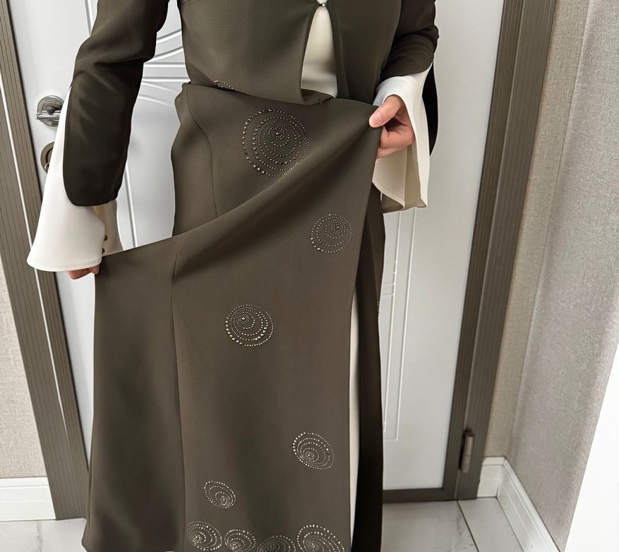 Uzun Kollu Yeşil Nakışlı Uzun Ceket Elbise - Görsel 5