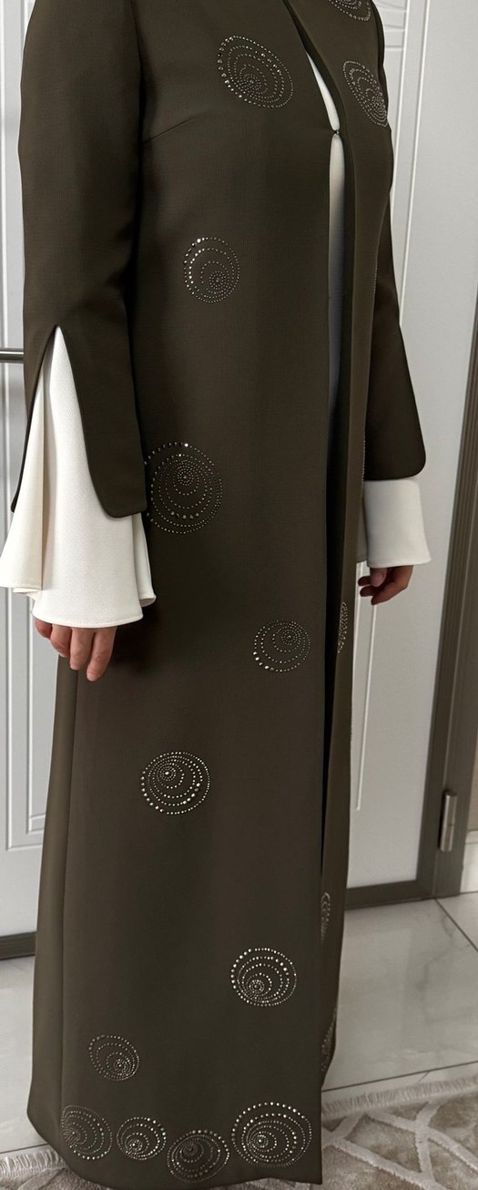 Uzun Kollu Yeşil Nakışlı Uzun Ceket Elbise - Görsel 2