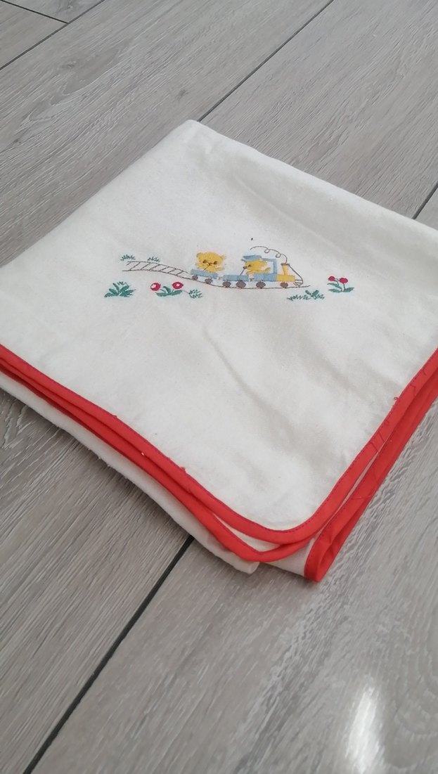 Nakışlı Pamuklu Beyaz Çocuk Battaniyesi - Görsel 2