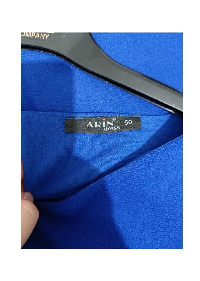 Kollar Volanlı Nakışlı Lacivert Elbise - Görsel 3