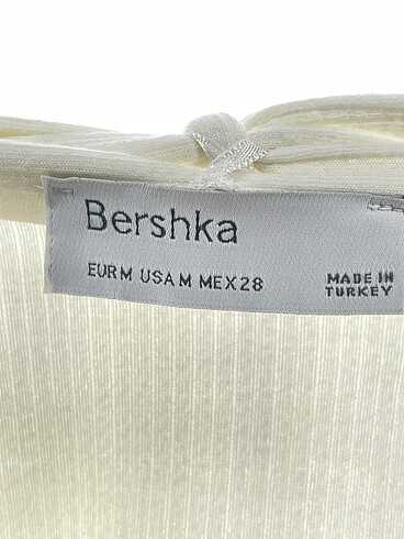 m Beden beyaz Renk Bershka Mini Etek %70 İndirimli.