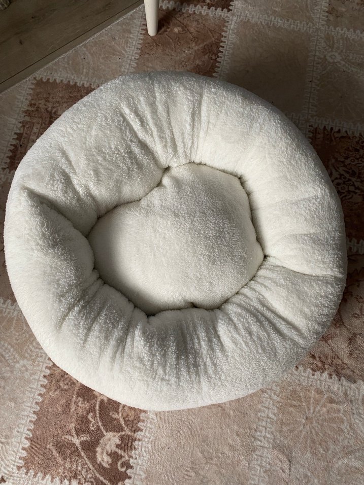 Yuvarlak Beyaz Kedi Yatağı - Görsel 2