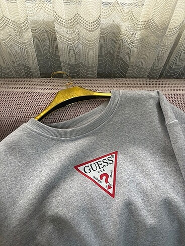 Guess Sweat