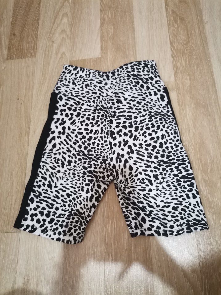 Leopar desenli Yüksek Bel Mini Şort - Görsel 2