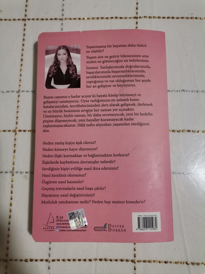 Düştüğünde Kalkarsan Hayat Güzeldir - Esra Ezmeci - Görsel 2