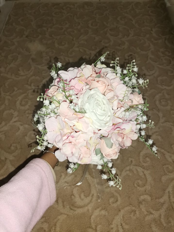 Dantel Detaylı Beyaz Gelin Çiçeği - Görsel 2