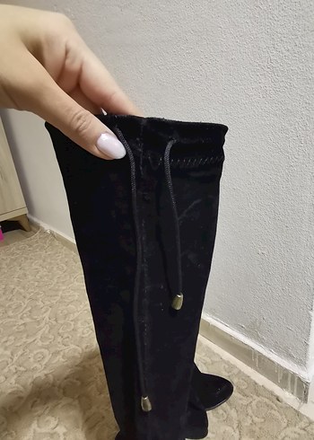 Siyah Süet Diz Üstü Topuklu Çizme - Görsel 4