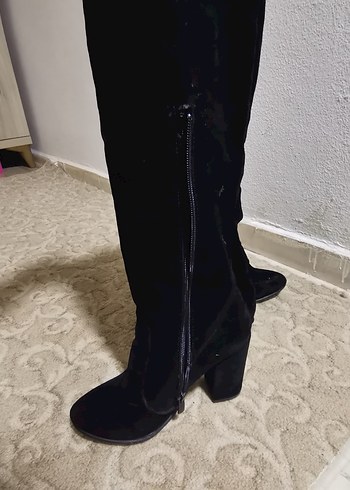 Siyah Süet Diz Üstü Topuklu Çizme - Görsel 2
