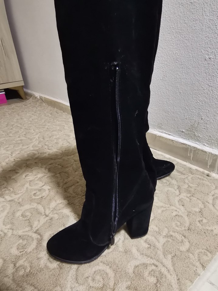 Siyah Süet Diz Üstü Topuklu Çizme - Görsel 2