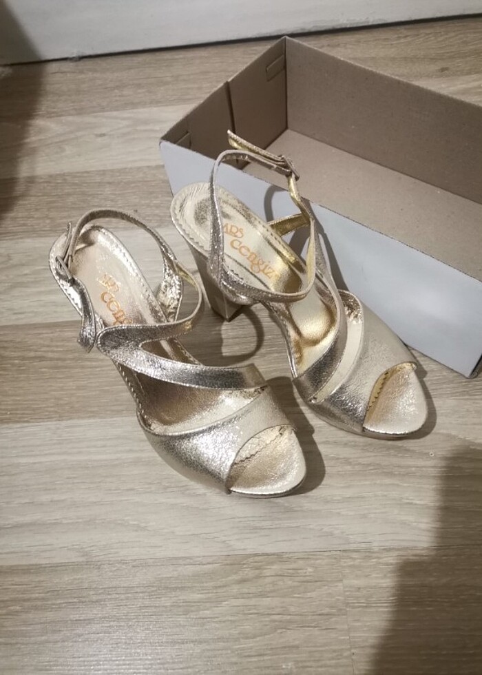 Topuklu ayakkabı - Görsel 3