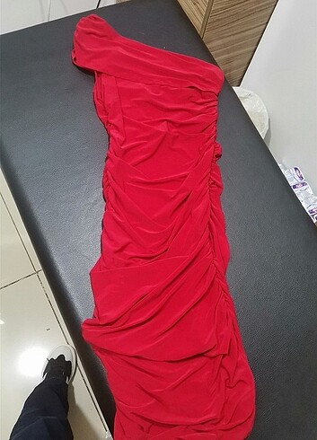 Trendyol & Milla Kırmızı abiye elbise