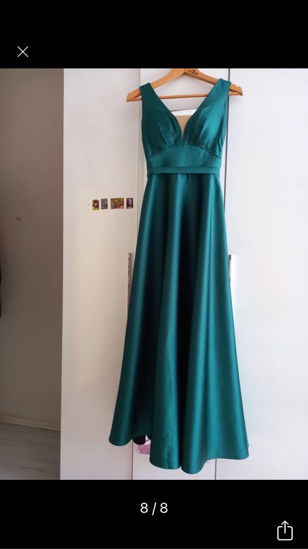 Uzun Yeşil V Yaka Drapeli Kadın Abiye - Görsel 3