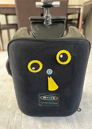 Micro Siyah oturaklı valiz