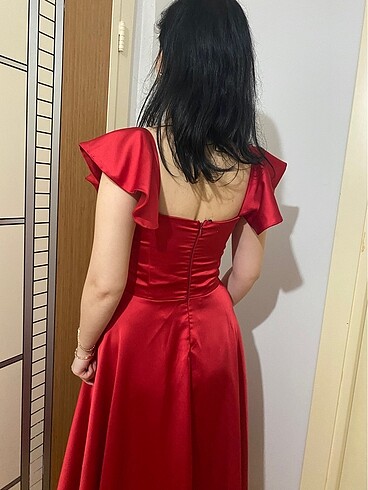 Diğer Kırmızı saten elbise