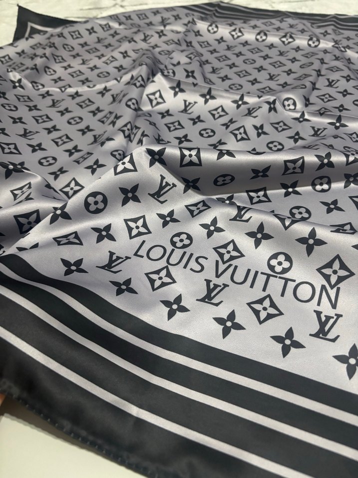 LOUIS VUITTON İPEK TWILL EŞARP - Görsel 2
