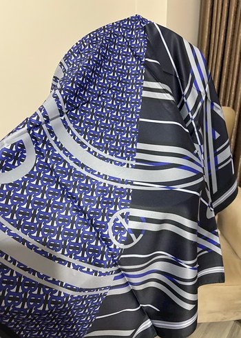 BURBERRY SİYAH İPEK EŞARP - Görsel 2