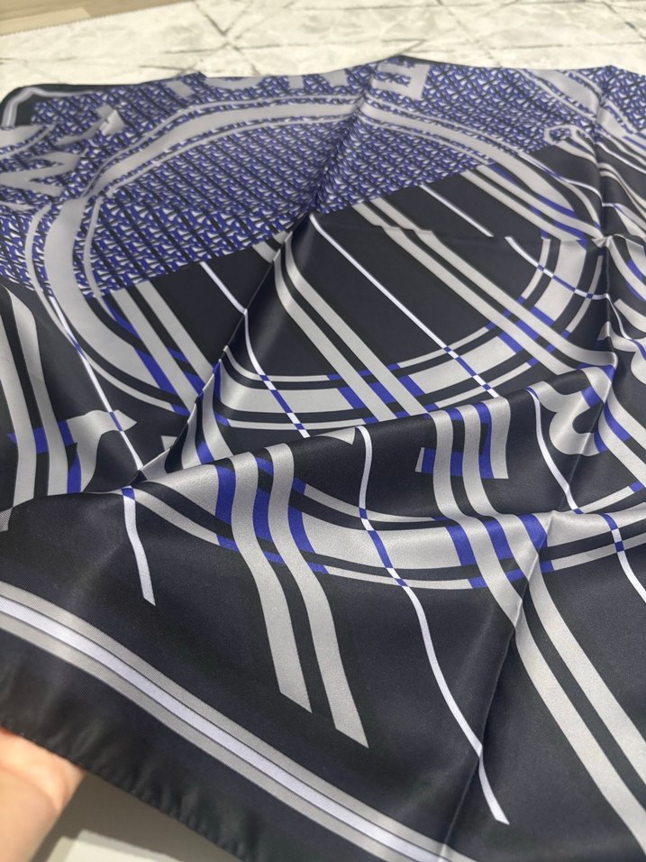 BURBERRY SİYAH İPEK EŞARP - Görsel 3