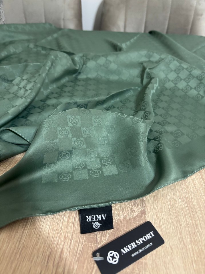 Aker Sura İpek Eşarp - Görsel 4