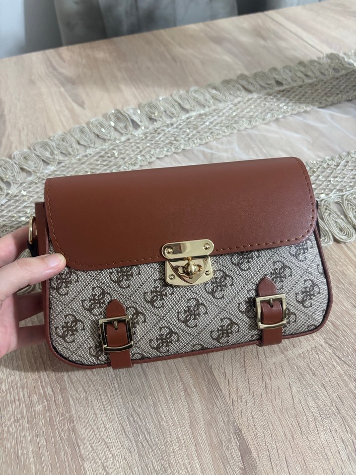 Guess deri çanta - Görsel 2