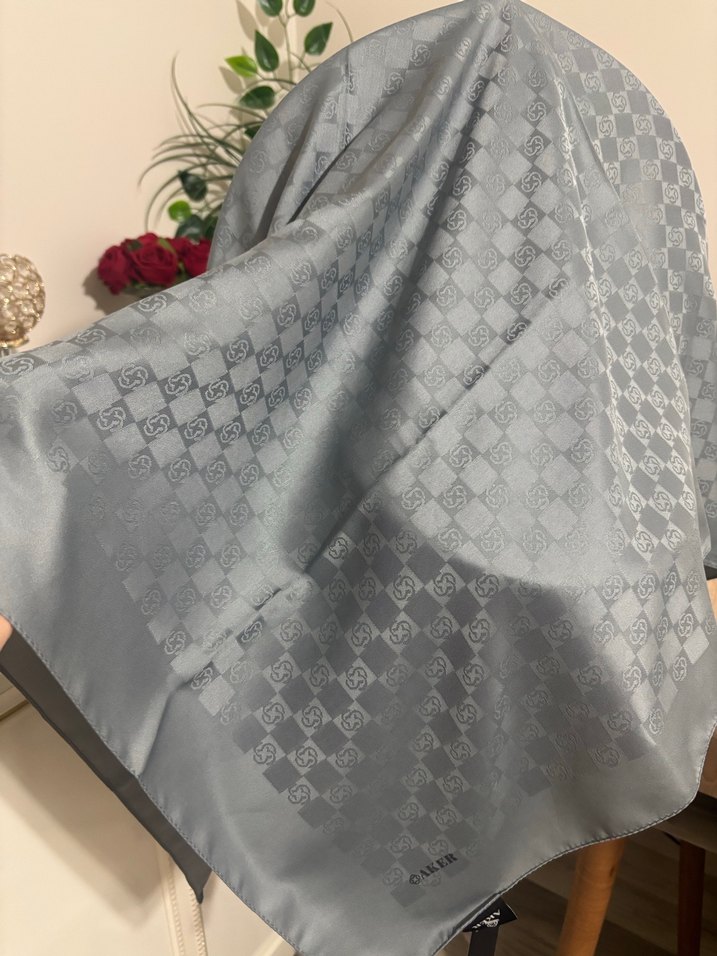 Aker Sura İpek Eşarp - Görsel 4