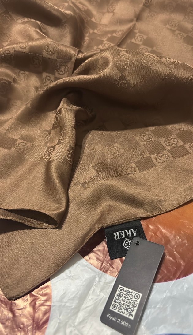 Aker Camel Sura ipek eşarp - Görsel 2