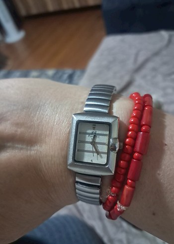 Gri Minimalist Kadın Kol Saati