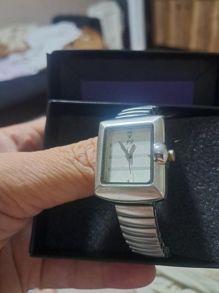 Gri Minimalist Kadın Kol Saati - Görsel 5