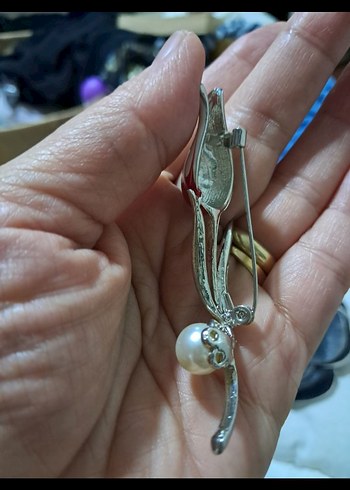 Kırmızı Çiçek Figürlü Boncuklu Broş - Görsel 2