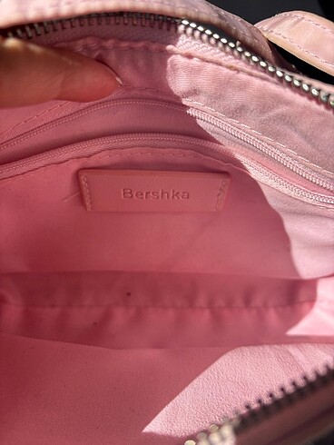  Beden Bershka canta