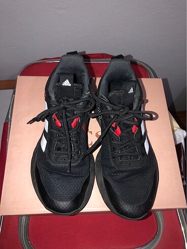 Erkek çocuk Adidas spor ayakkabı