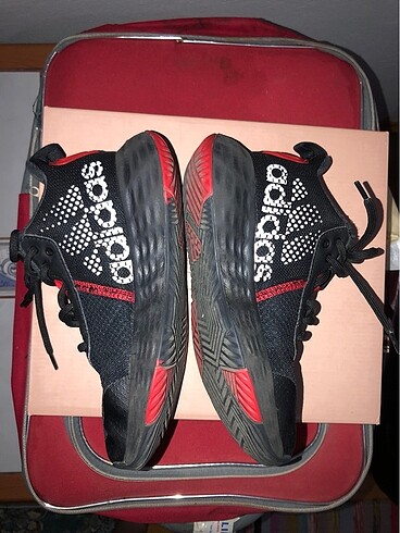 33 Beden Erkek çocuk Adidas spor ayakkabı