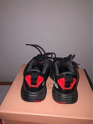 33 Beden siyah Renk Erkek çocuk Adidas spor ayakkabı