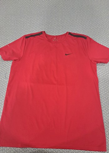 Kırmızı Nike Erkek Spor Tişörtü