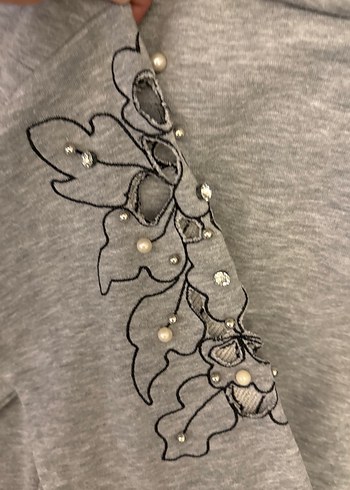 Diğer Gri Nakışlı Düğmeli Kadın Sweatshirt