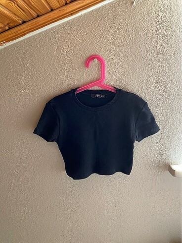 Crop tişört